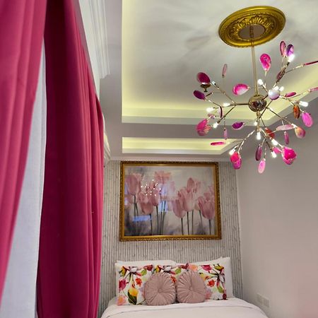 Makati Isabela Luxury Manila Exterior foto