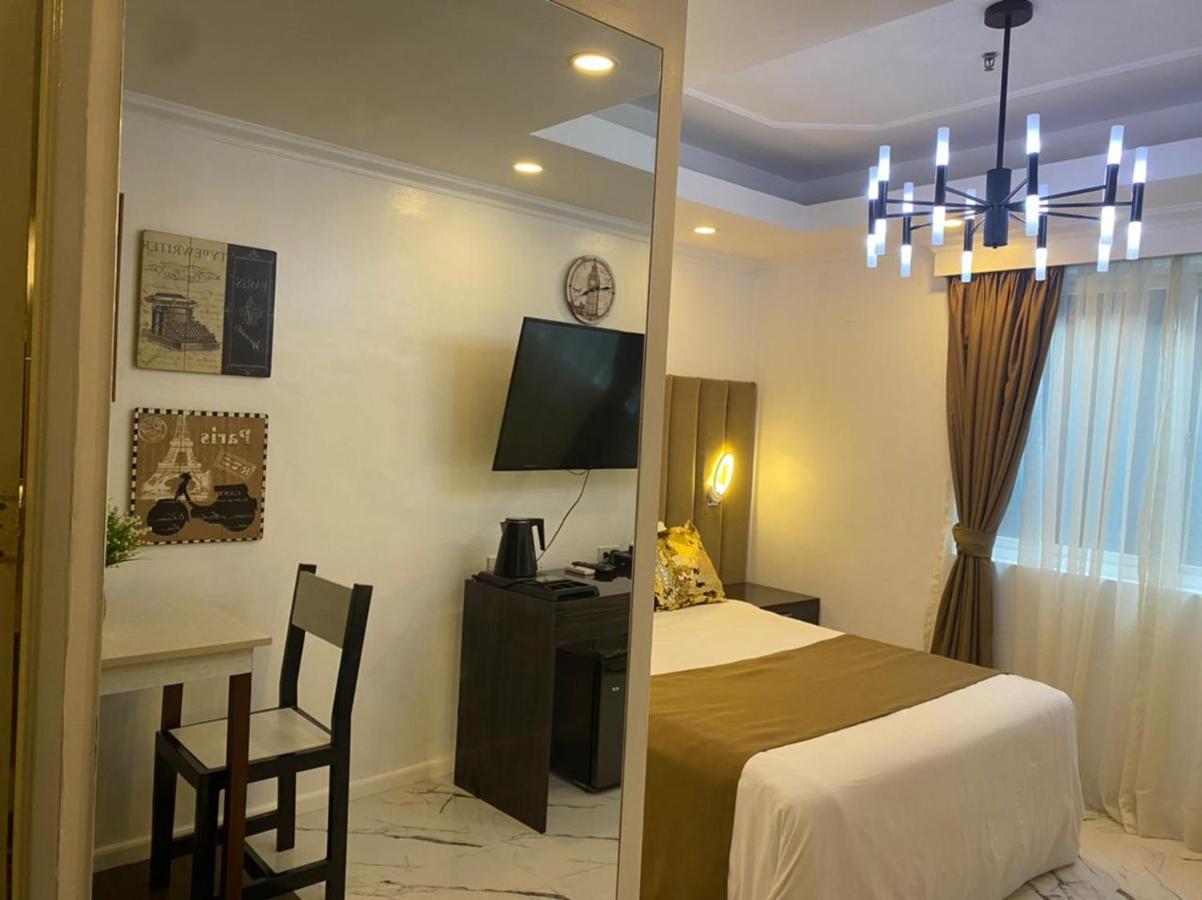 Makati Isabela Luxury Manila Exterior foto