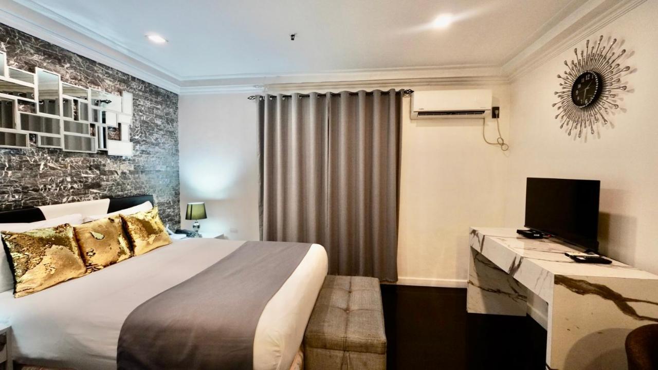 Makati Isabela Luxury Manila Exterior foto