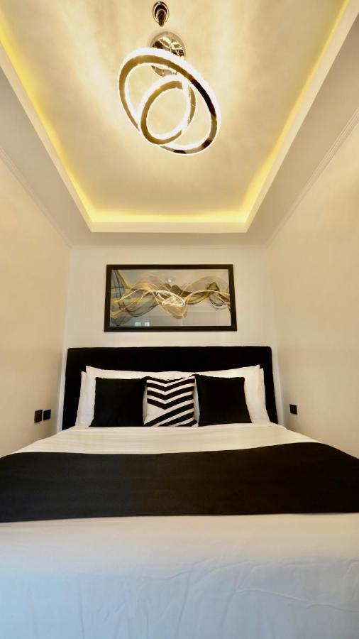 Makati Isabela Luxury Manila Exterior foto