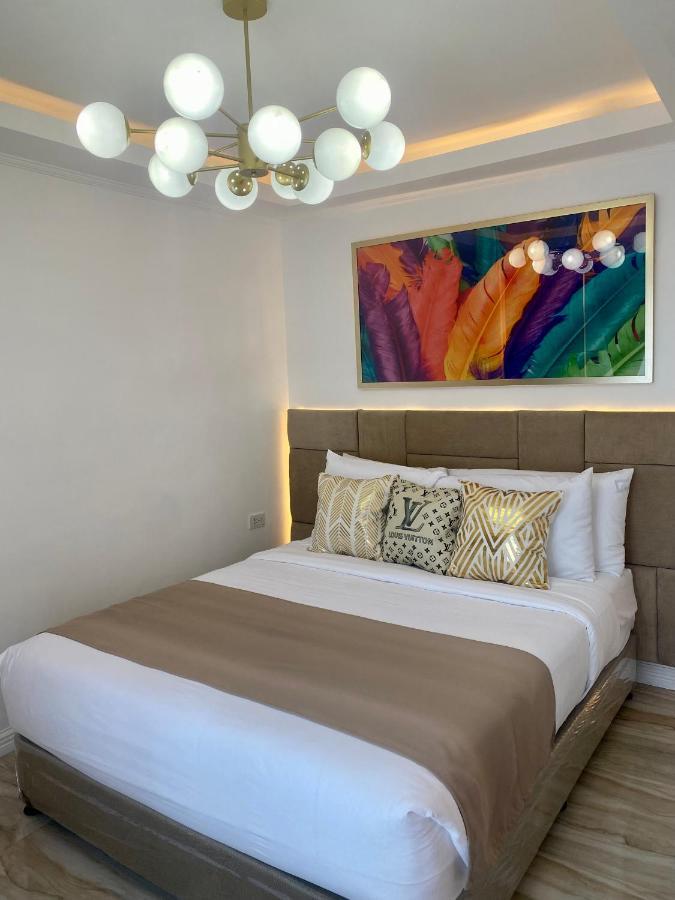 Makati Isabela Luxury Manila Exterior foto