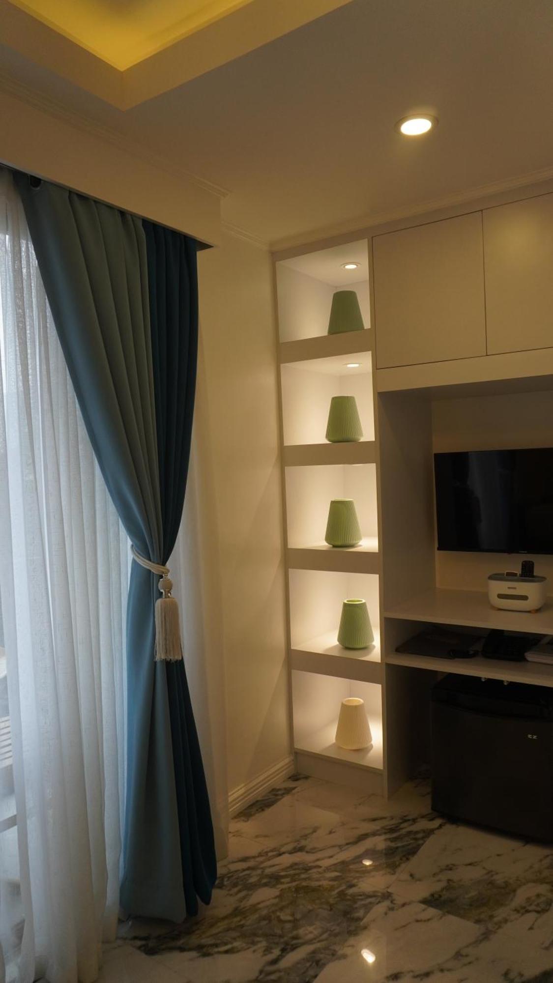 Makati Isabela Luxury Manila Exterior foto