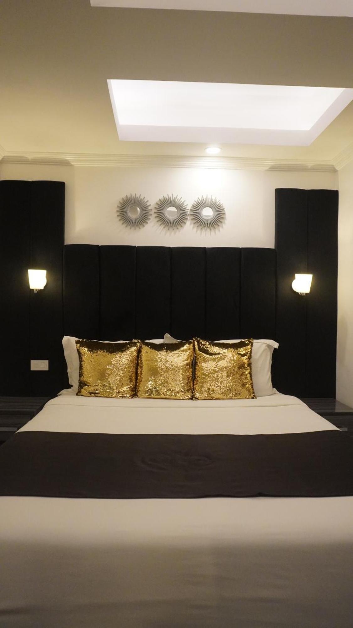Makati Isabela Luxury Manila Exterior foto